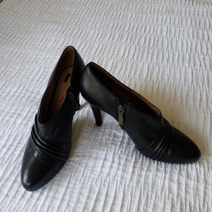 Report black booties